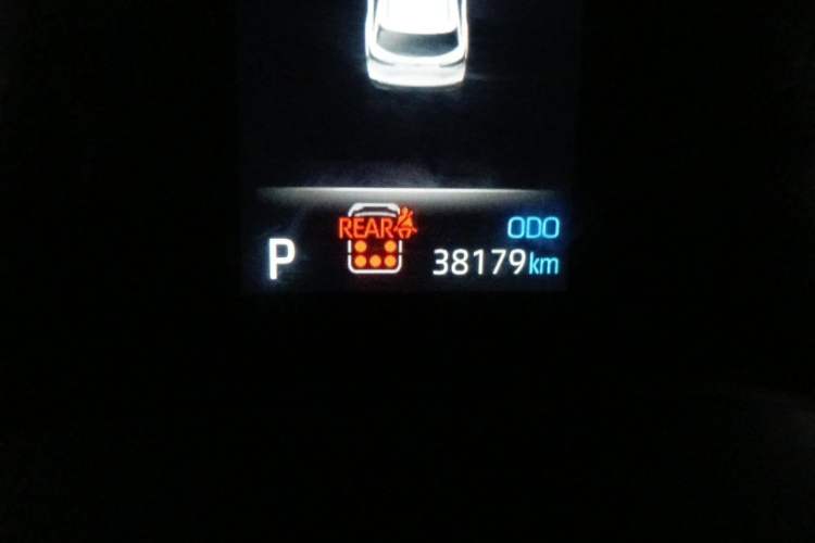 Used Toyota Granvia 2023 2.5L Hybrid Prestige PLUS Edition Odometer Close Up