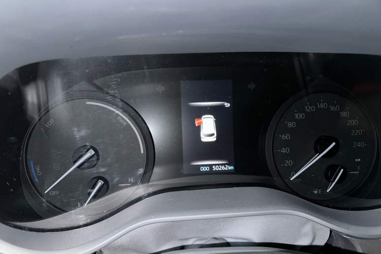 Used Toyota Granvia 2023 2.5L Hybrid Comfort Edition Odometer Close Up