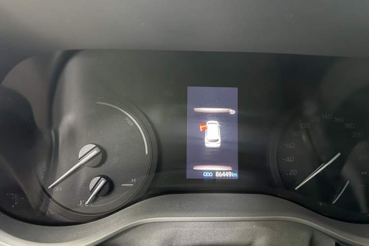 Used Toyota Granvia 2023 2.5L Hybrid Luxury Edition Odometer Close Up