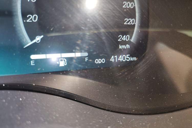 Used Toyota Granvia 2023 2.5L Hybrid Flagship VIP Edition Odometer Close Up