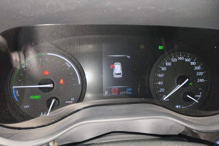 Used Toyota Granvia 2023 2.5L Hybrid Prestige VIP Edition Odometer Close Up