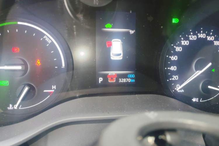 Used Toyota Granvia 2023 2.5L Hybrid Prestige PLUS Edition Odometer Close Up