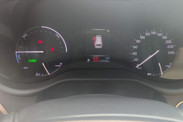 Used Toyota Granvia 2023 2.5L Hybrid Prestige PLUS Edition Odometer Close Up