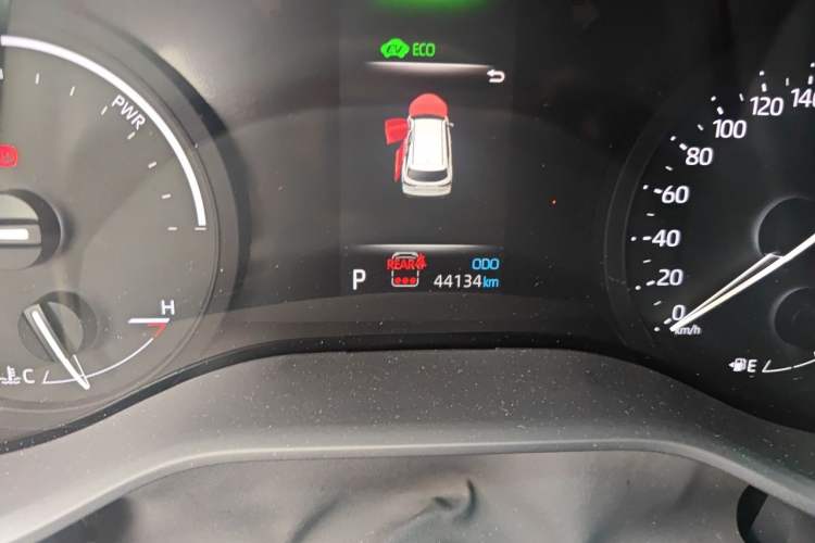 Used Toyota Granvia 2023 2.5L Hybrid Comfort Edition Odometer Close Up