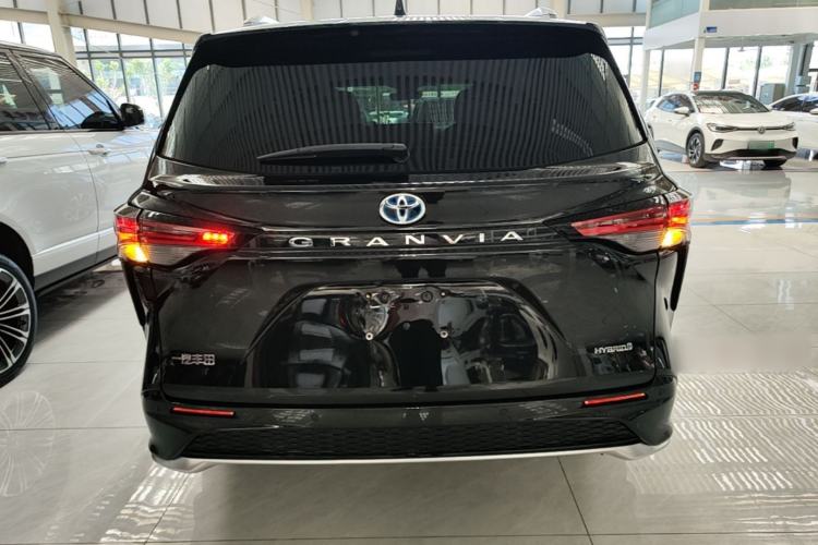 Used Toyota Granvia 2023 2.5L Hybrid Prestige PLUS Edition Rear