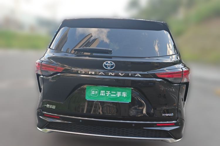 Used Toyota Granvia 2023 2.5L Hybrid Luxury Edition Rear