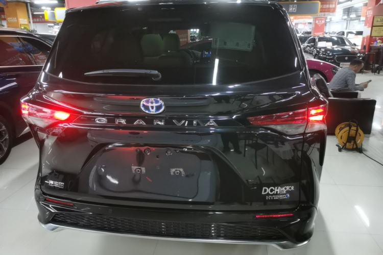 Used Toyota Granvia 2023 2.5L Hybrid Prestige PLUS Edition Rear