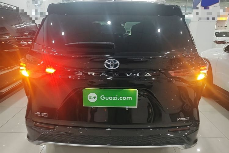 Used Toyota Granvia 2023 2.5L Hybrid Luxury Edition Rear