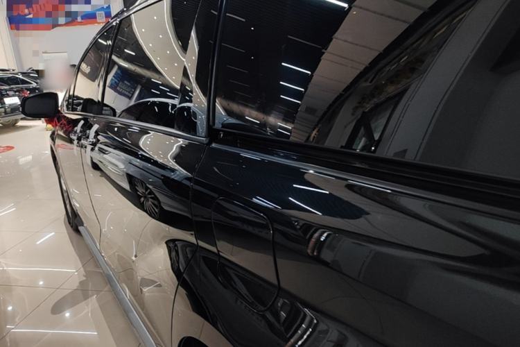Used Toyota Granvia 2023 2.5L Hybrid Comfort Edition Rear Left 45 Deg