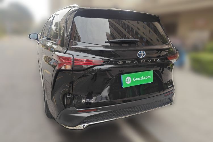 Used Toyota Granvia 2023 2.5L Hybrid Comfort Edition Rear Left 45 Deg