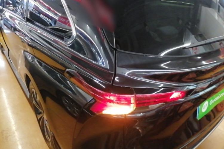 Used Toyota Granvia 2023 2.5L Hybrid Prestige PLUS Edition Rear Left 45 Deg