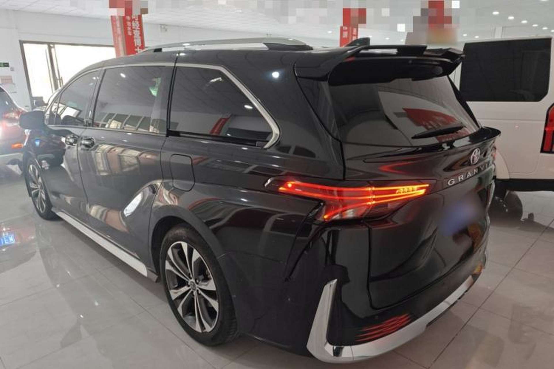 Used Toyota Granvia 2023 2.5L Hybrid Prestige PLUS Edition Rear Left 45 Deg