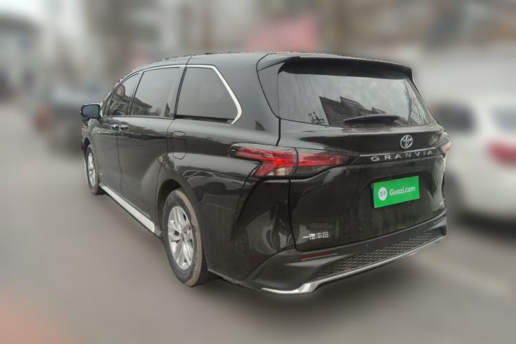 Used Toyota Granvia 2023 2.5L Hybrid Comfort Edition Rear Left 45 Deg