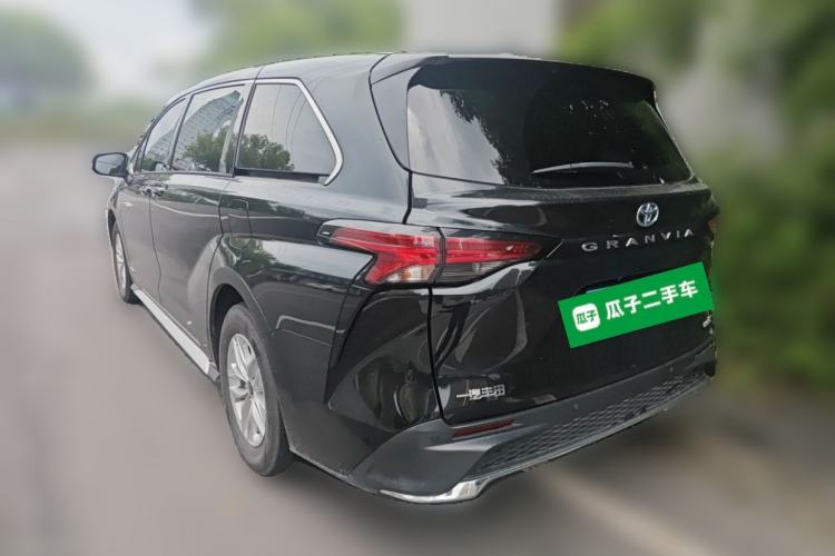 Used Toyota Granvia 2023 2.5L Hybrid Comfort Edition Rear Left 45 Deg