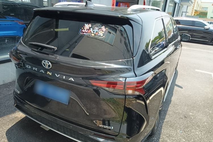 Used Toyota Granvia 2023 2.5L Hybrid Prestige PLUS Edition Rear Right 45 Deg