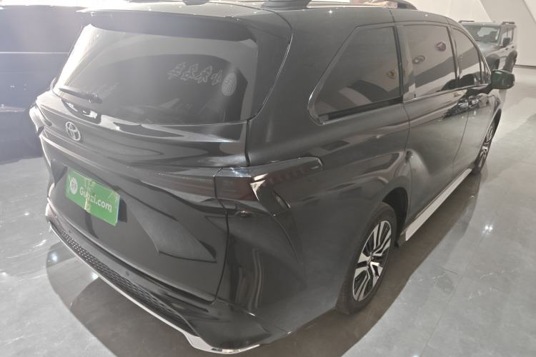 Used Toyota Granvia 2023 2.5L Hybrid Comfort Edition Rear Right 45 Deg