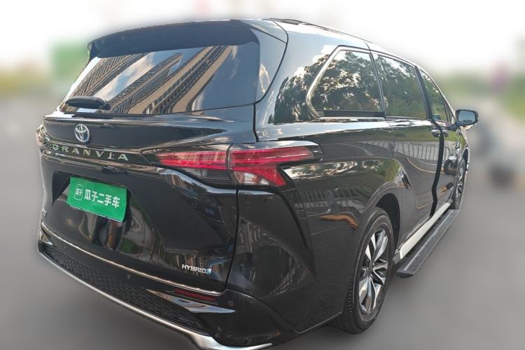 Used Toyota Granvia 2023 2.5L Hybrid Luxury Edition Rear Right 45 Deg