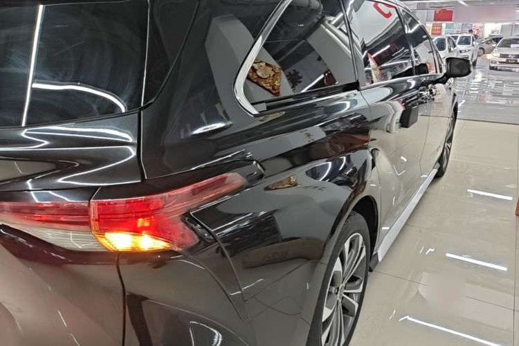 Used Toyota Granvia 2023 2.5L Hybrid Prestige PLUS Edition Rear Right 45 Deg