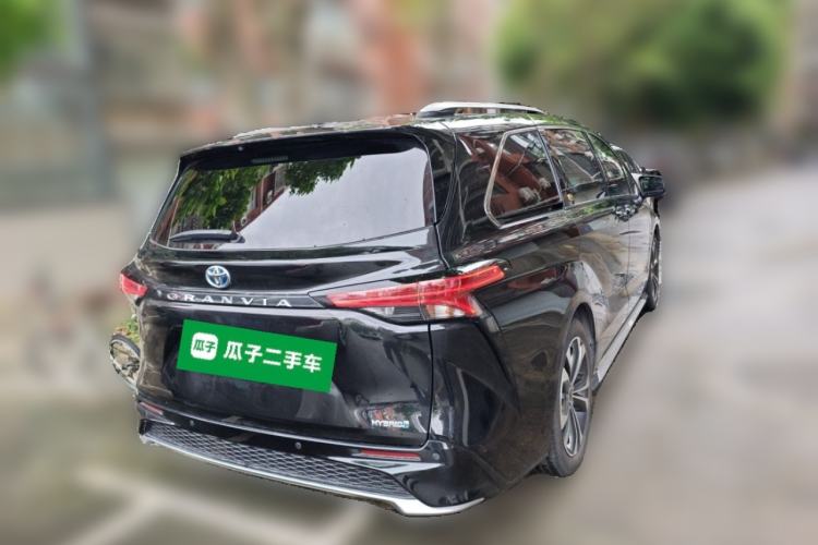 Used Toyota Granvia 2023 2.5L Hybrid Flagship VIP Edition Rear Right 45 Deg