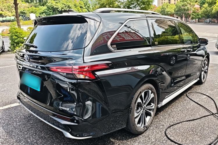Used Toyota Granvia 2023 2.5L Hybrid Flagship VIP Edition Rear Right 45 Deg