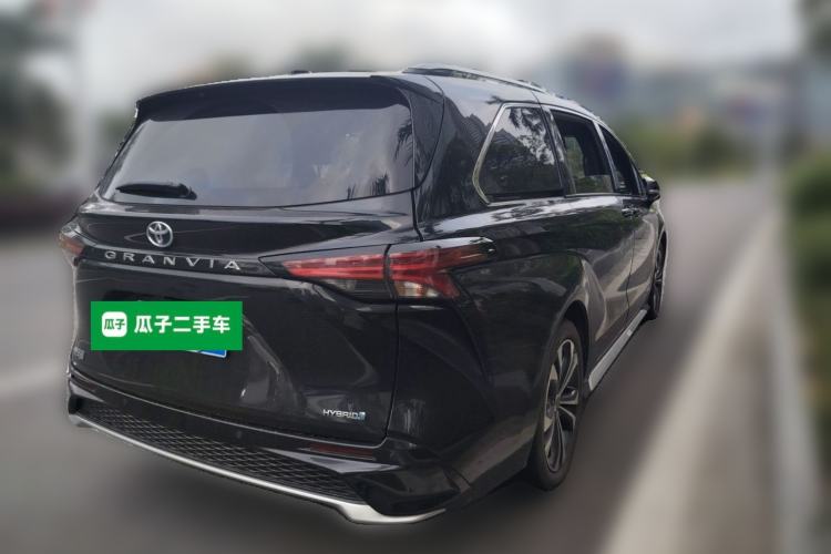 Used Toyota Granvia 2023 2.5L Hybrid Flagship VIP Edition Rear Right 45 Deg