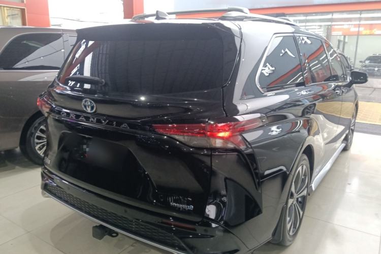 Used Toyota Granvia 2023 2.5L Hybrid Prestige PLUS Edition Rear Right 45 Deg
