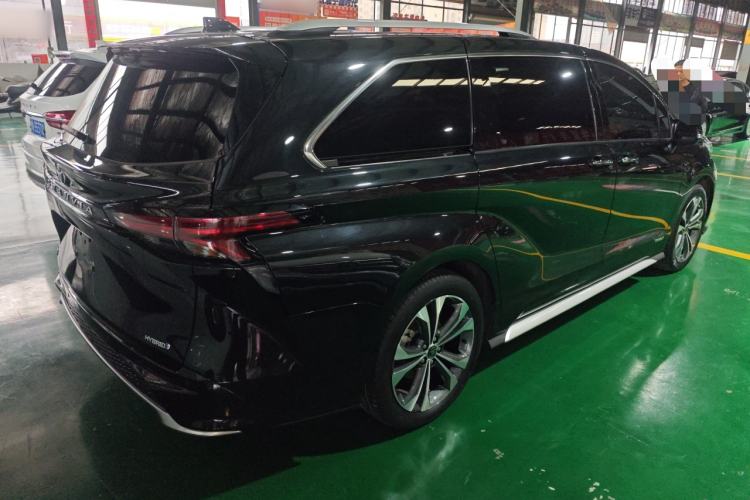 Used Toyota Granvia 2023 2.5L Hybrid Prestige PLUS Edition Rear Right 45 Deg