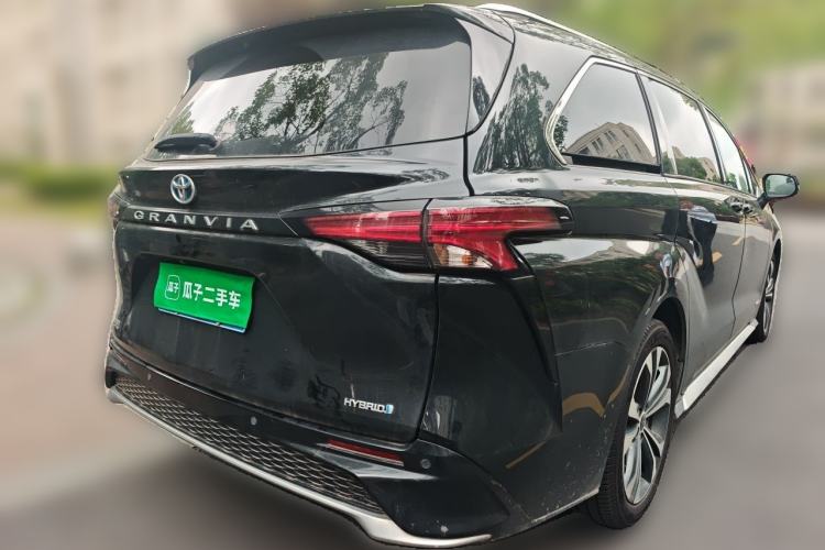 Used Toyota Granvia 2023 2.5L Hybrid Prestige PLUS Edition Rear Right 45 Deg