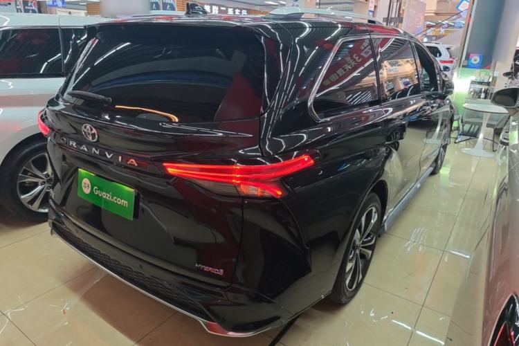 Used Toyota Granvia 2023 2.5L Hybrid Flagship VIP Edition Rear Right 45 Deg