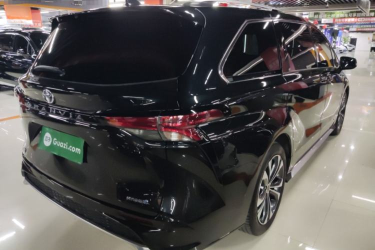 Used Toyota Granvia 2023 2.5L Hybrid Prestige PLUS Edition Rear Right 45 Deg