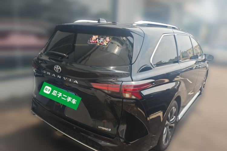 Used Toyota Granvia 2023 2.5L Hybrid Prestige PLUS Edition Rear Right 45 Deg