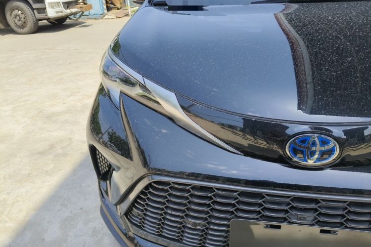 Used Toyota Granvia 2023 2.5L Hybrid Prestige PLUS Edition Right Front Headlight
