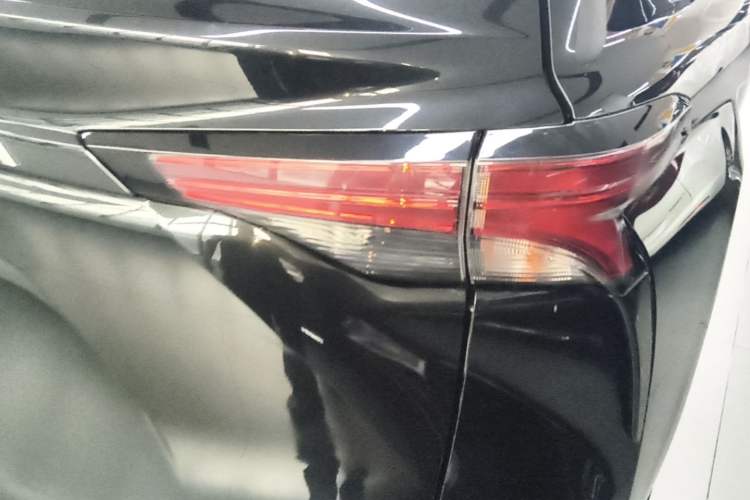Used Toyota Granvia 2023 2.5L Hybrid Comfort Edition Right Rear Taillight