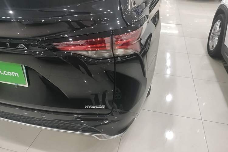 Used Toyota Granvia 2023 2.5L Hybrid Luxury Edition Right Rear Taillight