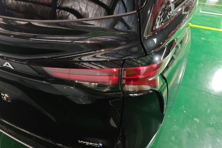 Used Toyota Granvia 2023 2.5L Hybrid Prestige PLUS Edition Right Rear Taillight