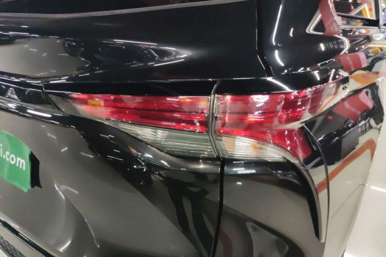 Used Toyota Granvia 2023 2.5L Hybrid Prestige PLUS Edition Right Rear Taillight