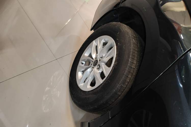 Used Toyota Granvia 2023 2.5L Hybrid Comfort Edition Right Rear Wheel Hub