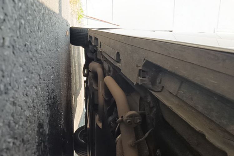 Used Toyota Granvia 2023 2.5L Hybrid Prestige PLUS Edition Right Side Sill