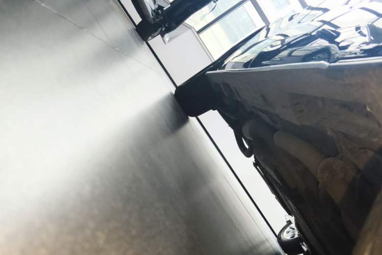 Used Toyota Granvia 2023 2.5L Hybrid Comfort Edition Right Side Sill