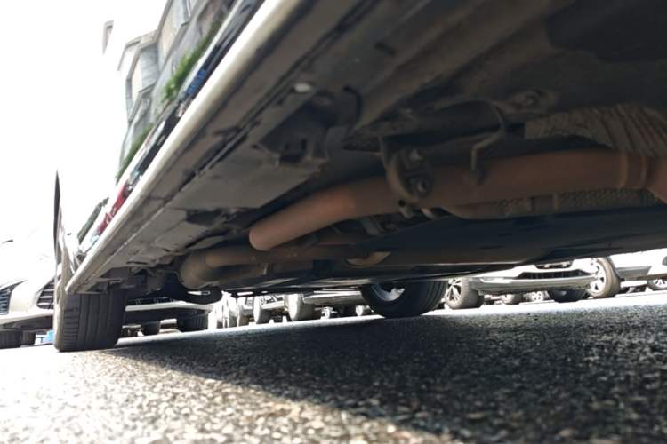 Used Toyota Granvia 2023 2.5L Hybrid Flagship VIP Edition Right Side Sill