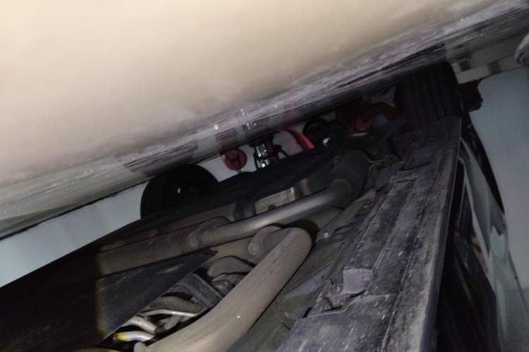 Used Toyota Granvia 2023 2.5L Hybrid Flagship VIP Edition Right Side Sill