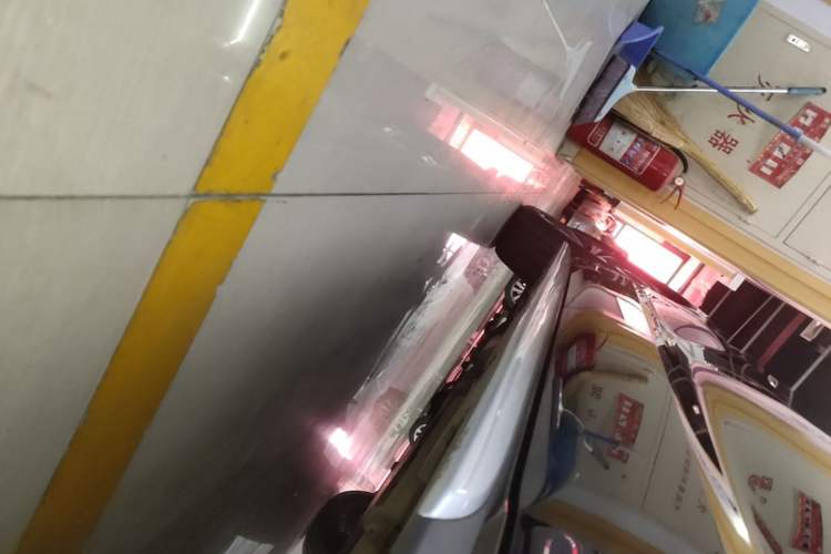 Used Toyota Granvia 2023 2.5L Hybrid Prestige PLUS Edition Right Side Sill