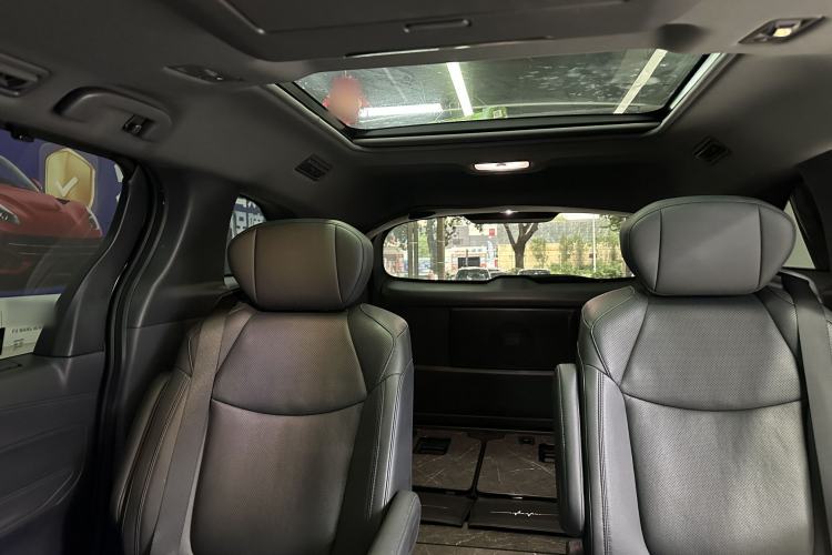 Used Toyota Granvia 2023 2.5L Hybrid Flagship VIP Edition Roof