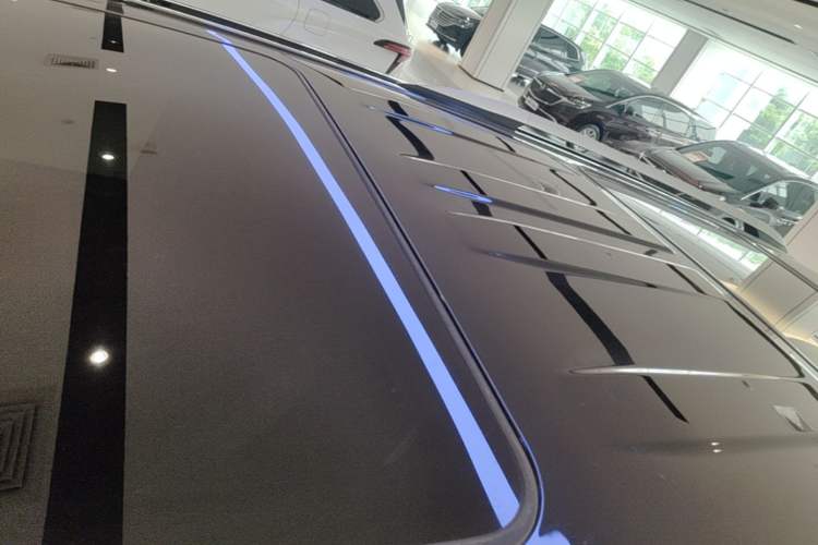 Used Toyota Granvia 2023 2.5L Hybrid Flagship VIP Edition Roof