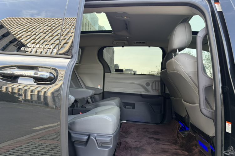 Used Toyota Granvia 2023 2.5L Hybrid Prestige PLUS Edition Roof