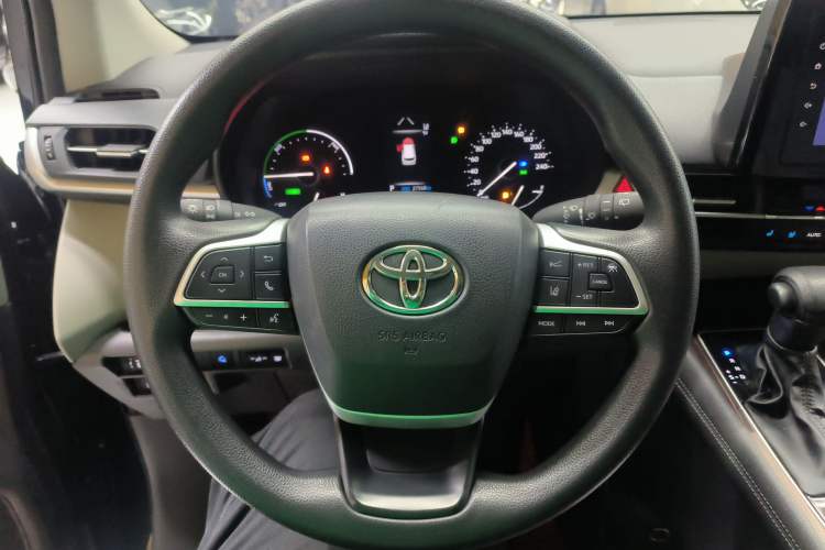 Used Toyota Granvia 2023 2.5L Hybrid Comfort Edition Steering Wheel