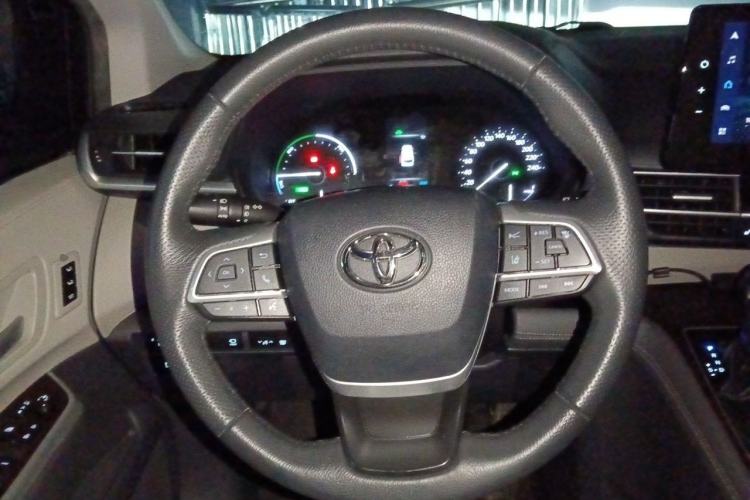 Used Toyota Granvia 2023 2.5L Hybrid Prestige PLUS Edition Steering Wheel