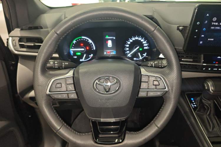 Used Toyota Granvia 2023 2.5L Hybrid Prestige VIP Edition Steering Wheel