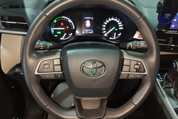 Used Toyota Granvia 2023 2.5L Hybrid Prestige PLUS Edition Steering Wheel