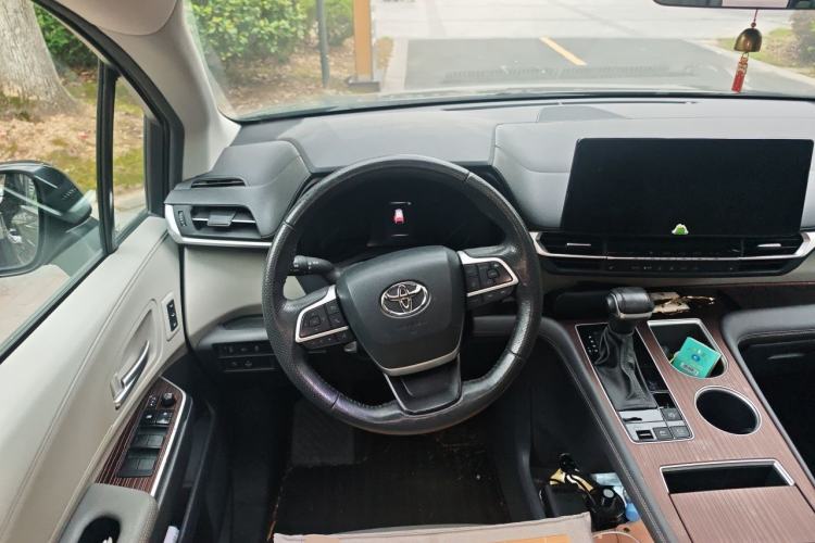Used Toyota Granvia 2023 2.5L Hybrid Prestige PLUS Edition Steering Wheel